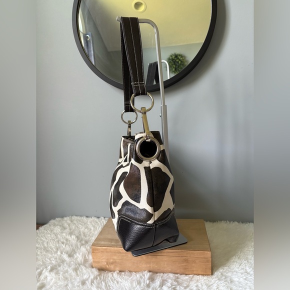 Bueno Cream and Brown Shoulder Bag - Picture 4 of 13